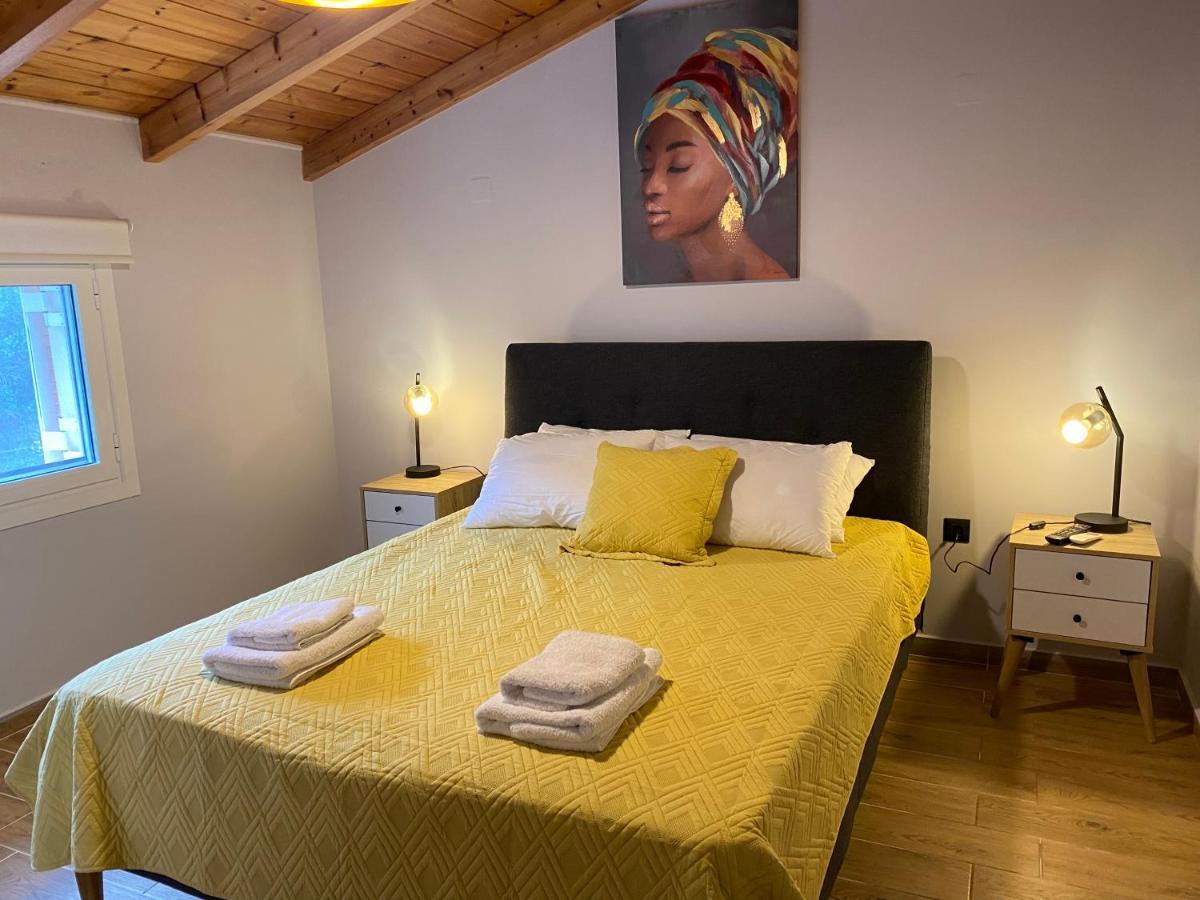 Christina'S Loft Apartment Agia Efimia Bagian luar foto